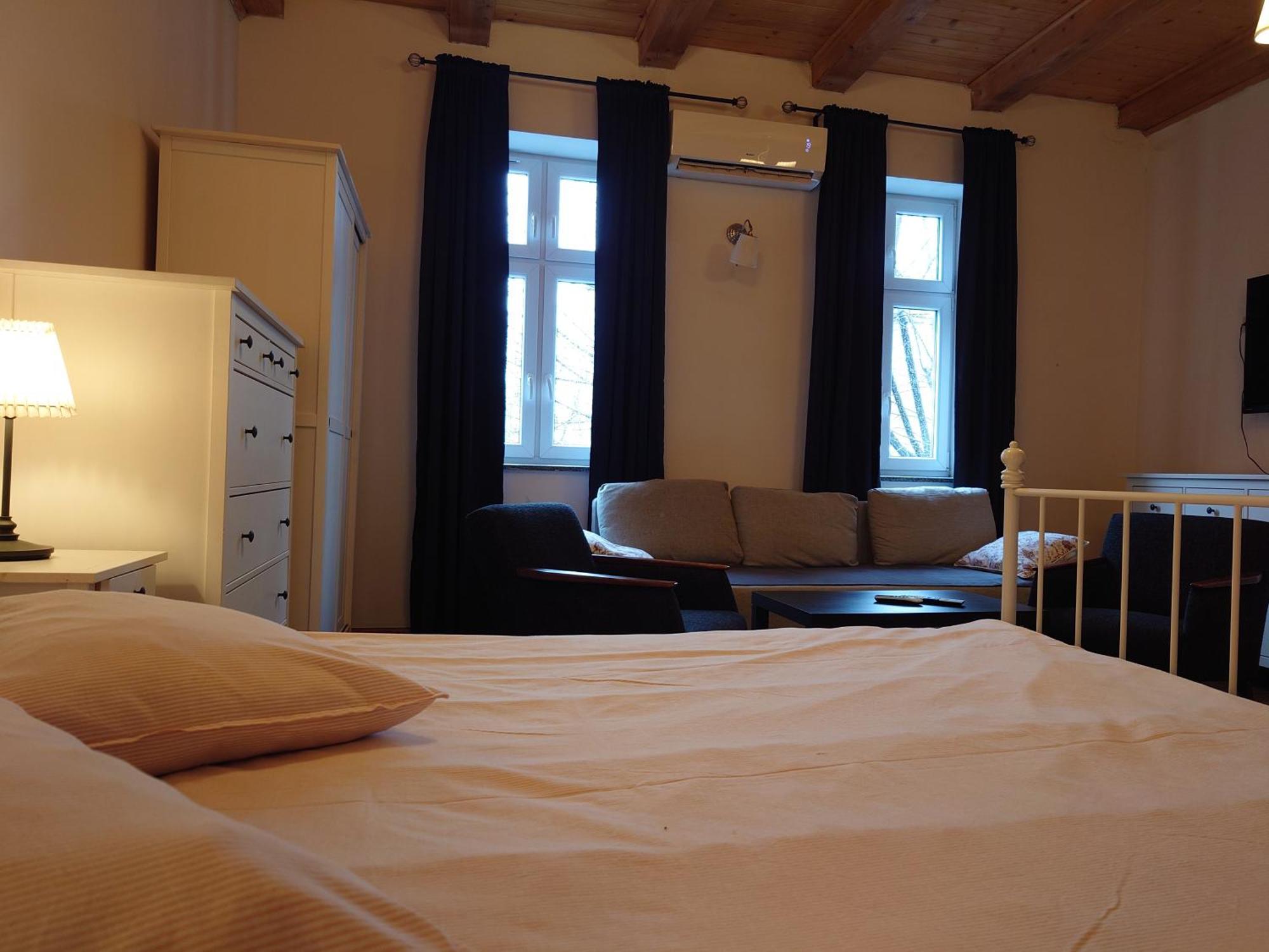 Apartamenty Przy Stonehenge Σοσνόβιετς Δωμάτιο φωτογραφία