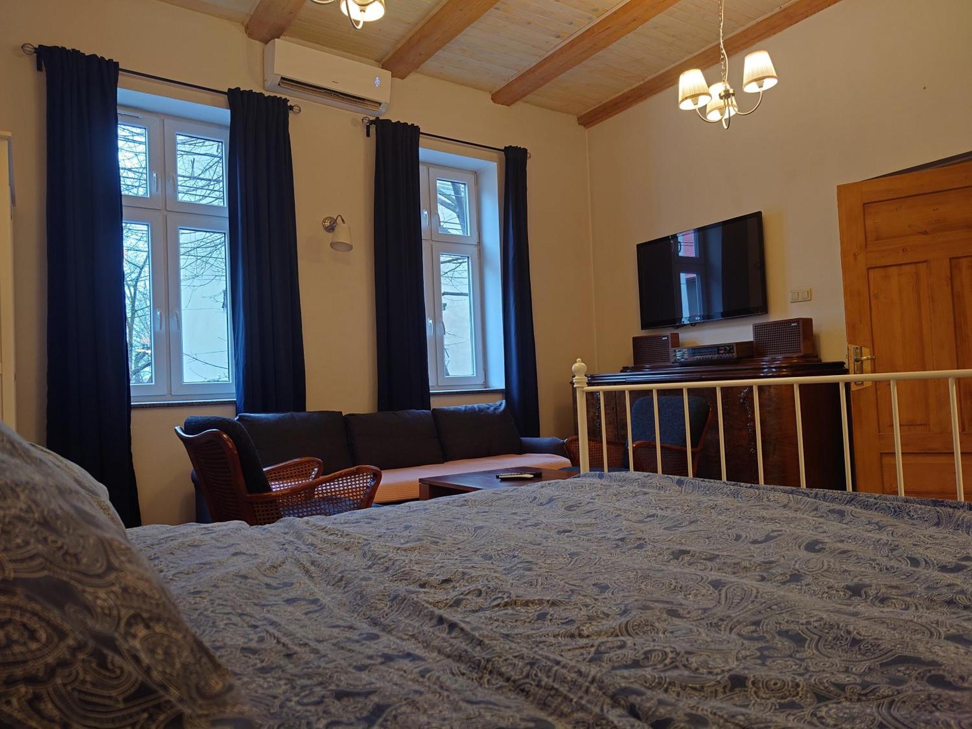 Apartamenty Przy Stonehenge Σοσνόβιετς Δωμάτιο φωτογραφία