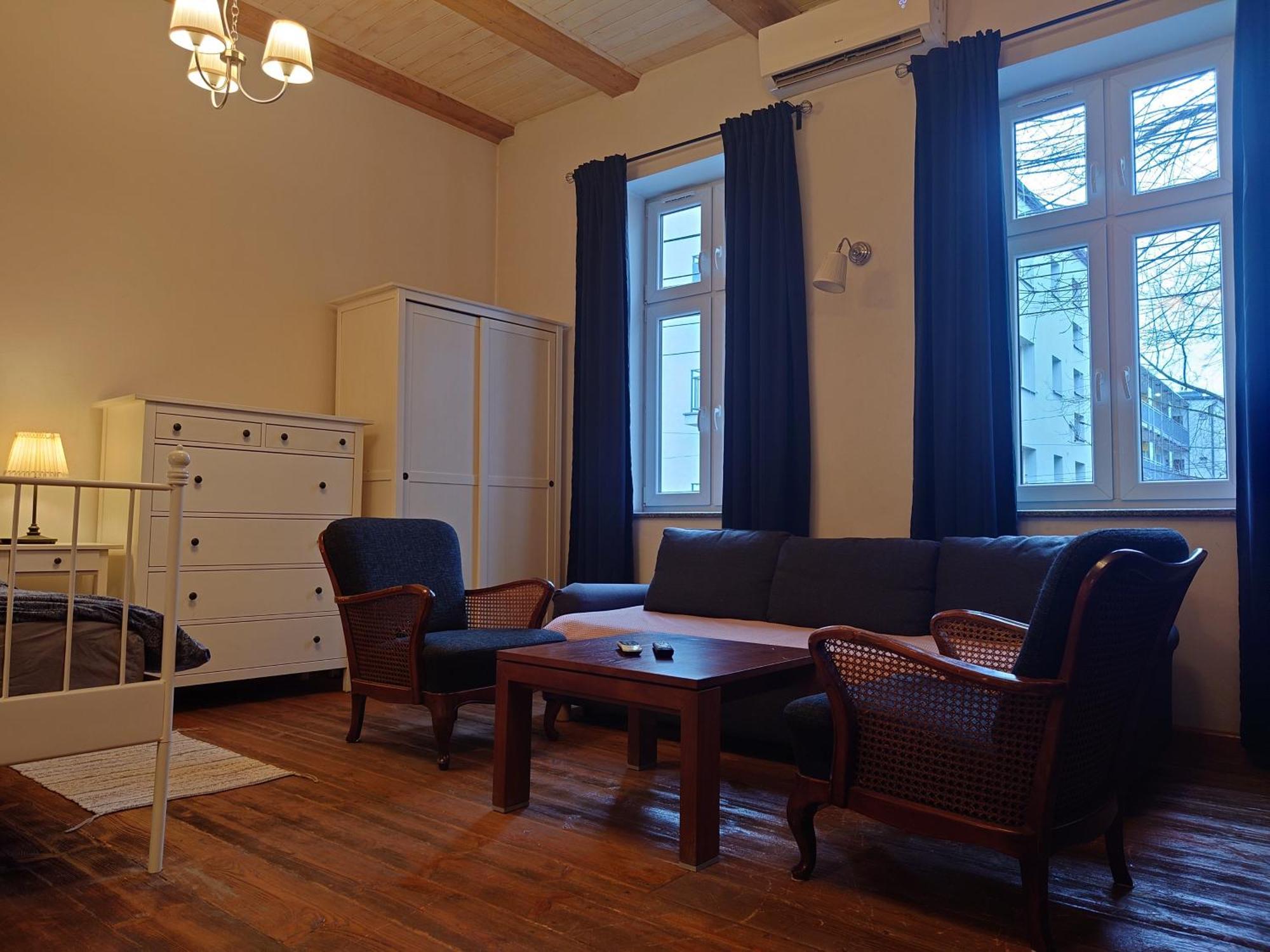 Apartamenty Przy Stonehenge Σοσνόβιετς Δωμάτιο φωτογραφία